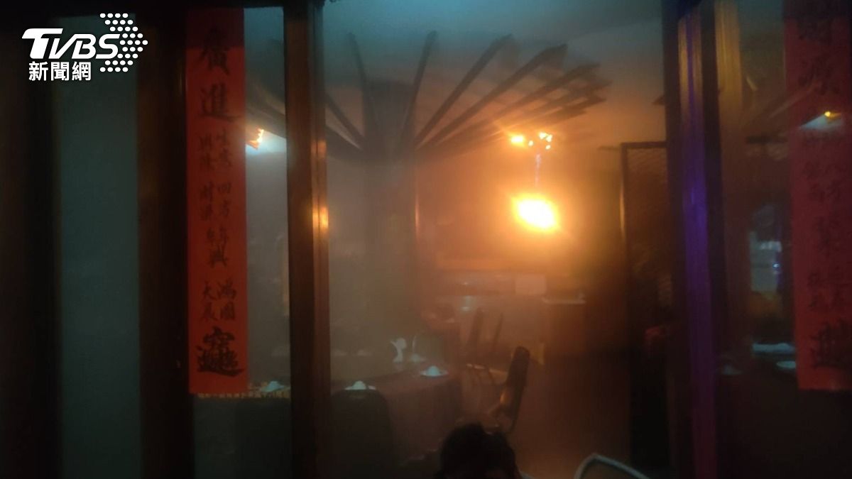 燒鵝餐廳發生火警,訂位全取消。(圖/TVBS)