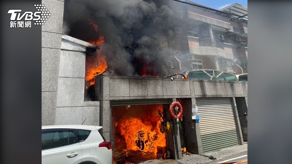 鋰電池充電過熱燃燒!花蓮民宅車庫一片焦黑 屋主嗆傷送醫