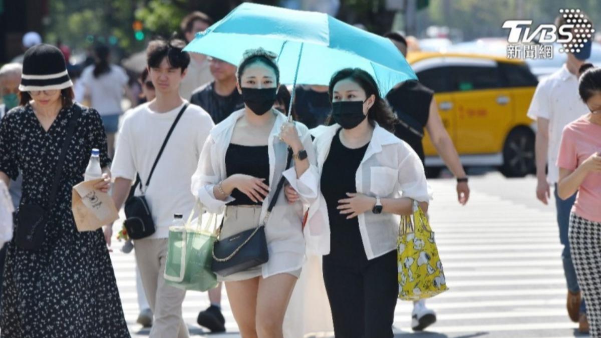 天氣/台北信義區飆38.1度 「16縣市高溫資訊」防熱傷害