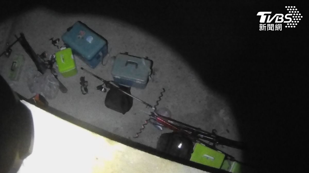 台中7釣客夜闖管制區釣魚被查獲。（圖／TVBS）