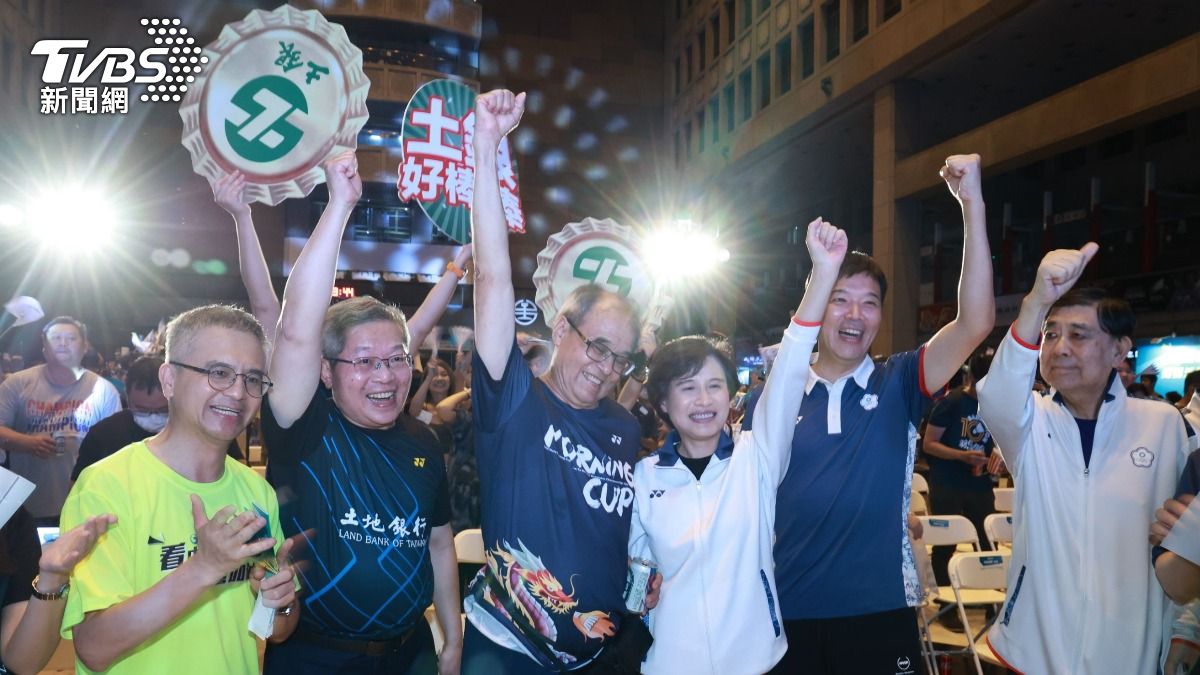 巴黎奧運/「麟洋配」衛冕金牌!數百人北車高唱國旗歌 賴清德親致電謝眾人力挺