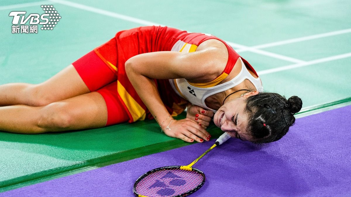 唉喲! 羽球前球后馬琳 右膝重傷淚灑會場