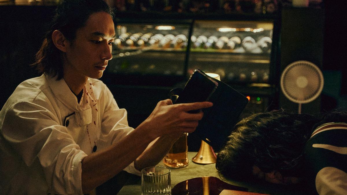 黃河(左)追求唐綺陽的五星評論。(圖/CATCHPLAY+提供)