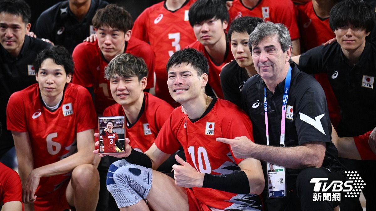 巴黎奧運/日男排選手藤井直伸癌逝 賽場邊擺照「圓遺願」網淚崩