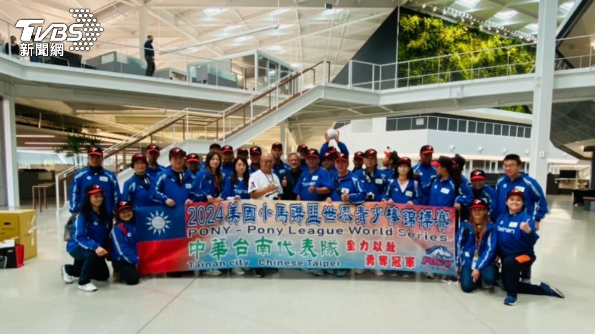 總教練蔡清濬表示,黃仁勳還特別準備當地的豐盛美食招待15位代表隊成員,並鼓勵代表隊全力以赴,享受比賽過程。(圖/TVBS)
