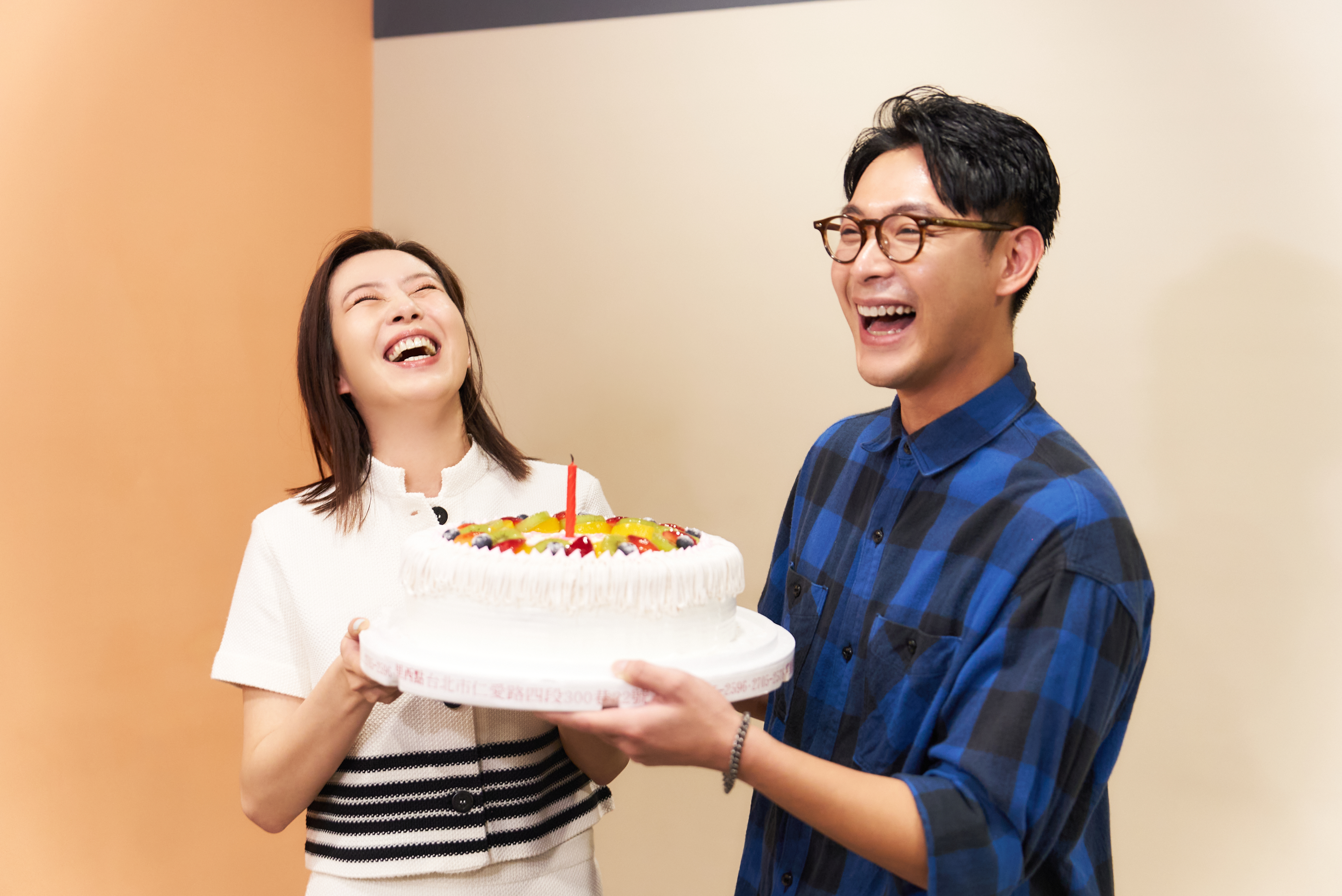 劉品言歡慶36歲！男神瘦一圈驚喜現身　她沒認出嚇喊「5字」