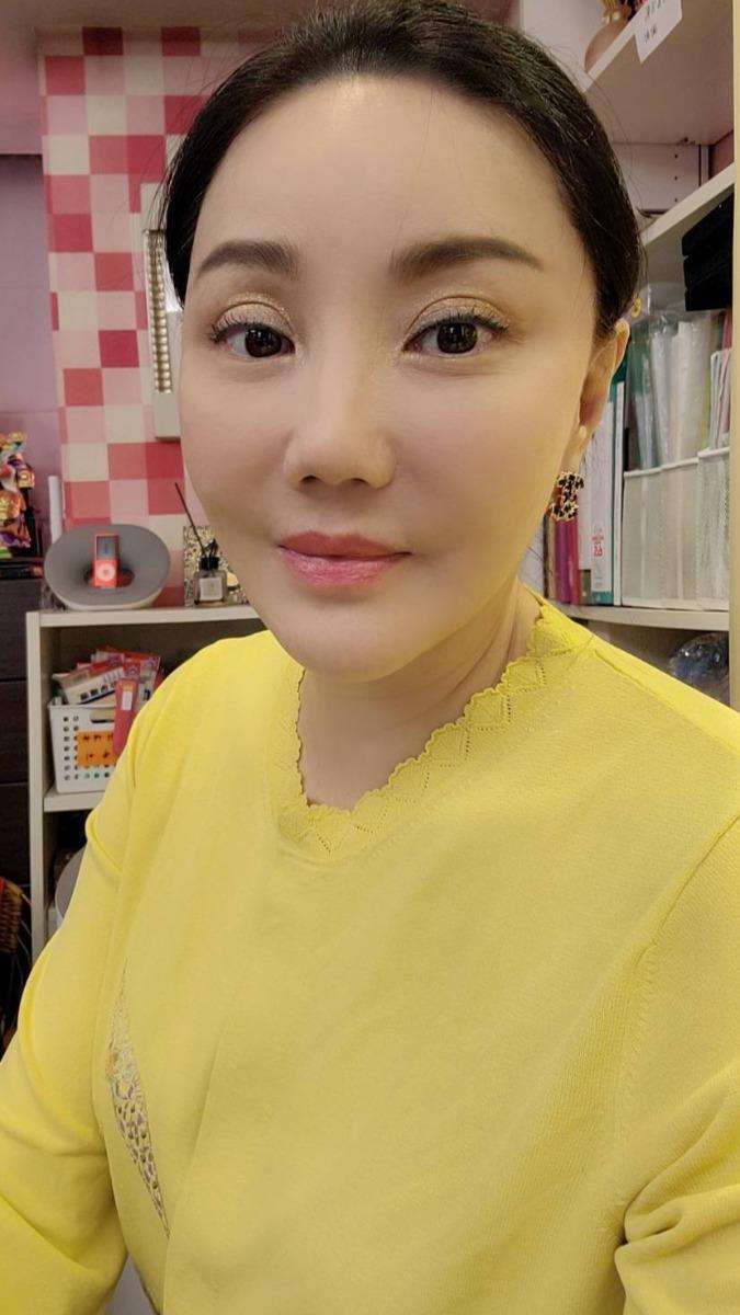 沈嶸補充在命理、占卜或通靈上特別準確的老師,通常都是外星人轉世。(圖/翻攝自沈嶸臉書)