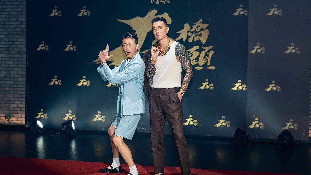 懷秋和王陽明戲裡戲外都是好兄弟。(圖/曼尼娛樂提供)
