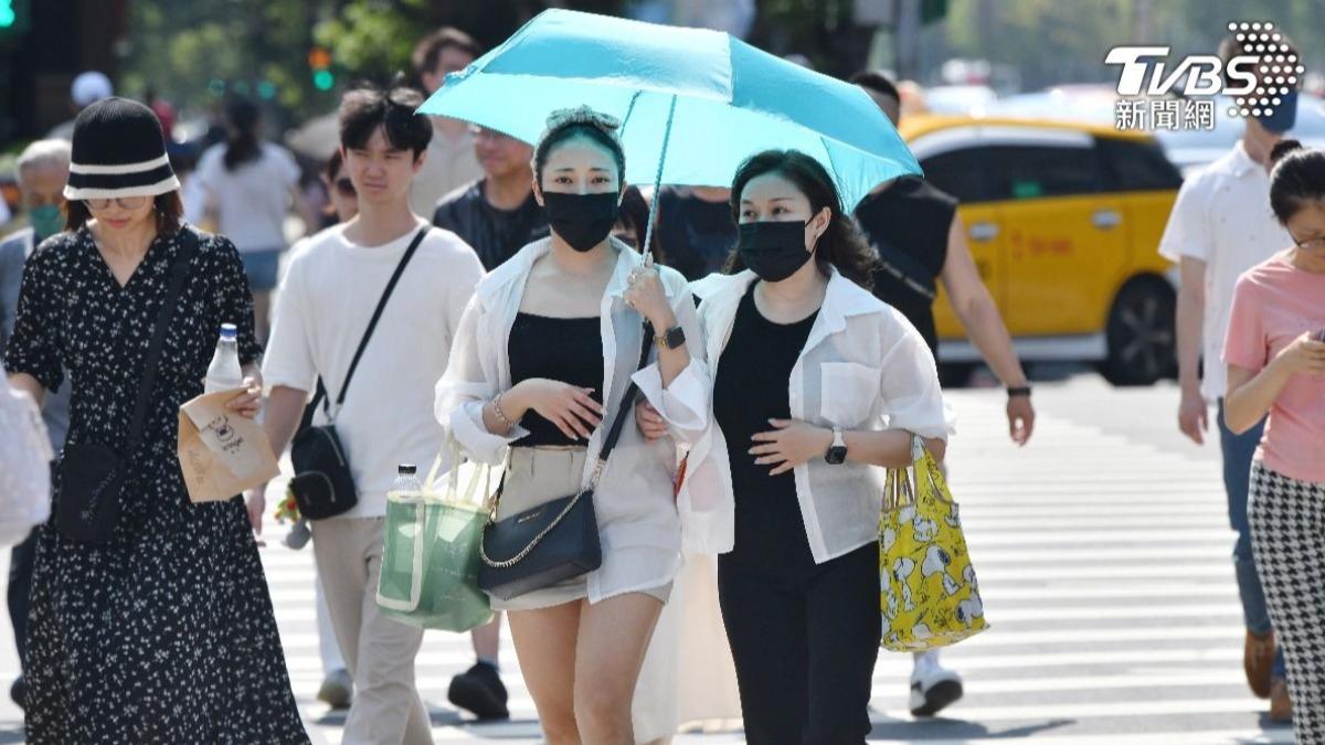 天氣/高溫再一波!明後天「體感飆41度」 準輕颱瑪莉亞最快今晚生成