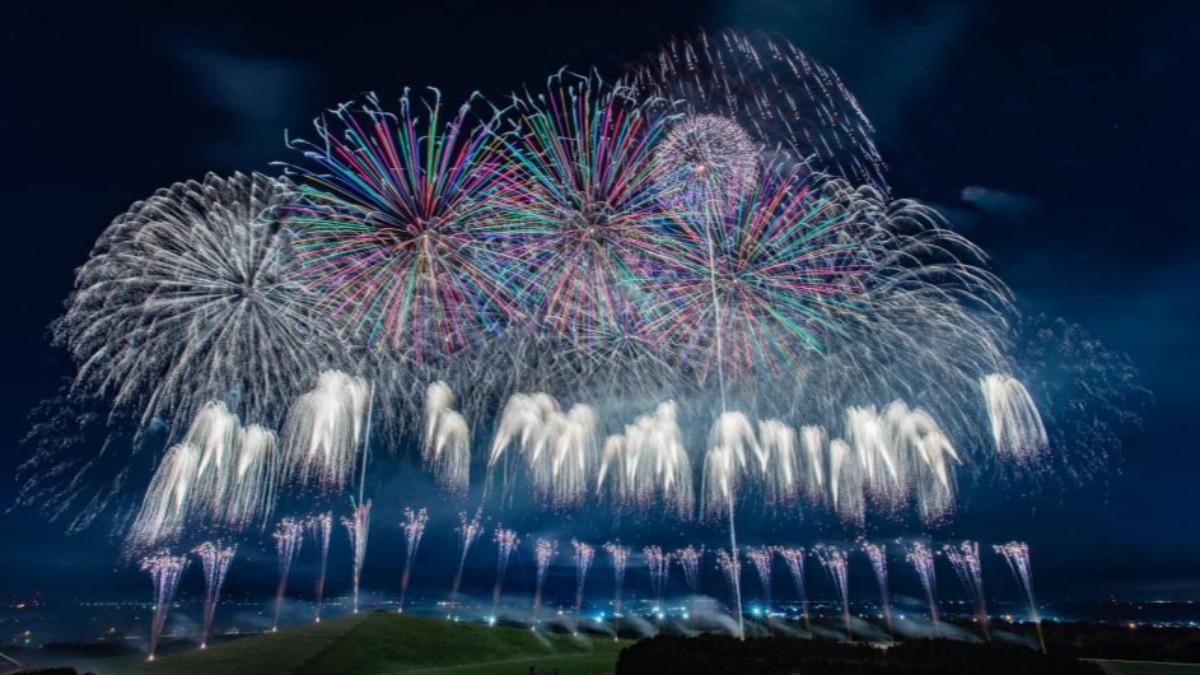 日本各城市將舉辦浪漫花火大會、特色祭典活動。(圖/業者提供)
