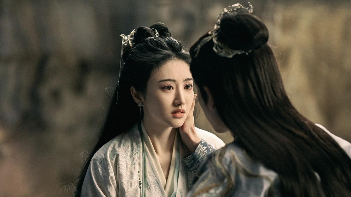 景甜與張凌赫合作的話題新劇《四海重明》近期口碑下滑。(圖/iQIYI提供)
