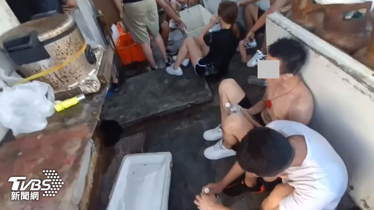 詐團20人躲「棺材房」船艙欲偷渡　還沒出高雄港就缺氧喊救命