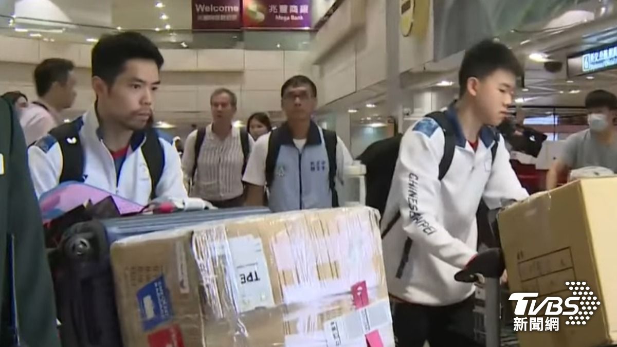 粉絲高喊台灣之光。(圖/TVBS)