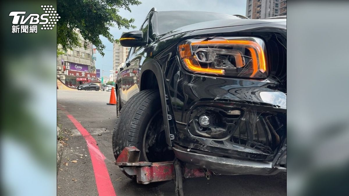 于男的右車頭損傷。(圖/當事民眾授權)