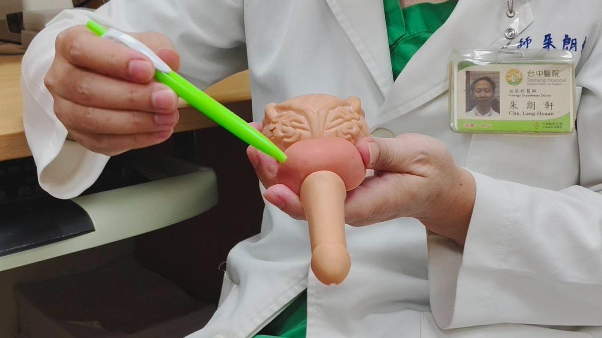 肌肉男激戰出事!命根子冒大量肉瘤 不痛不癢...一驗是愛滋