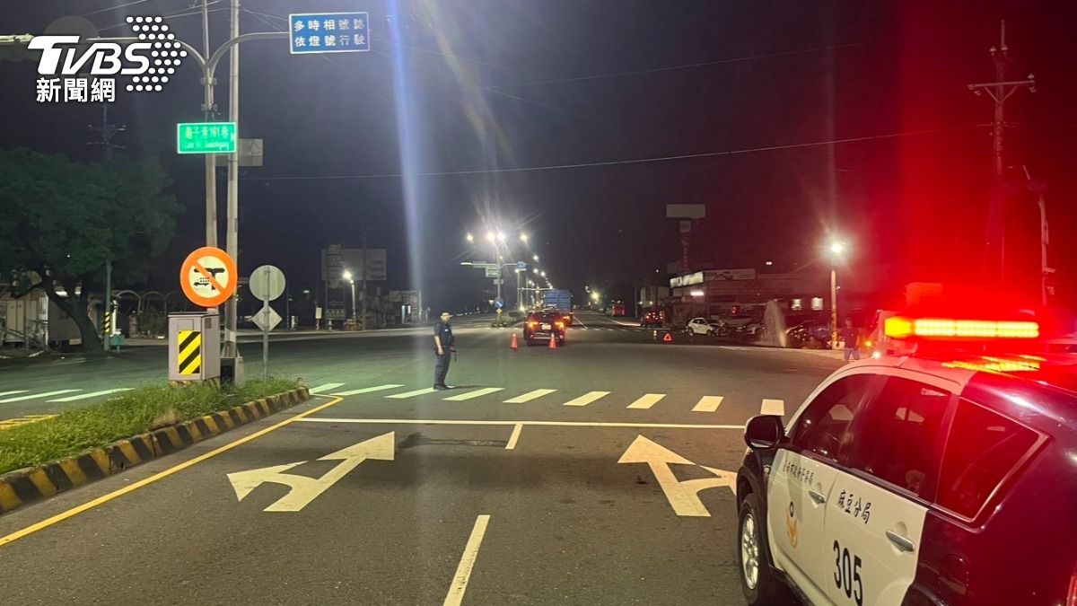 台南市警局麻豆分局六甲分駐所兩名員警愈橫禍。(圖/TVBS)