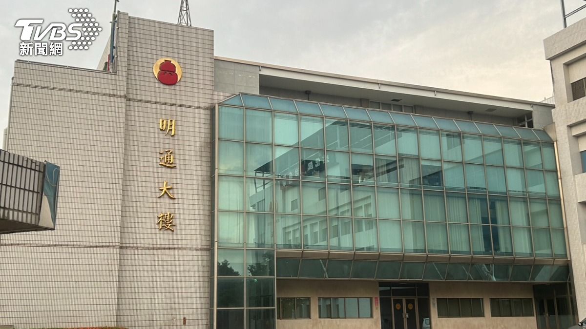 明通治痛單藥廠爆內鬥!創辦人驟逝後...家族鬧翻搶經營權