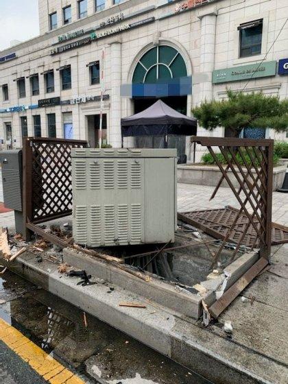 金賽綸開車酒駕還撞壞變電箱。(圖/翻攝自Theqoo)