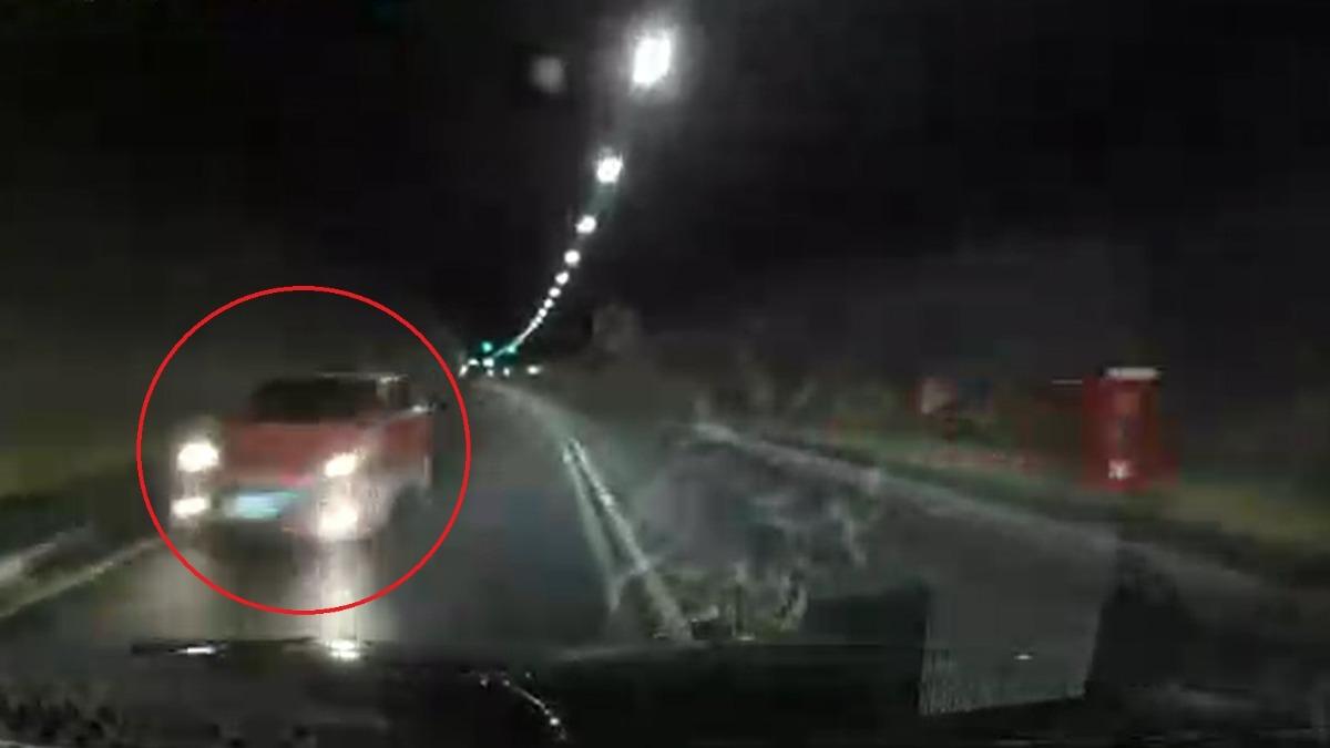拳頭硬了!粉紅車隧道逆向 駕駛嚇瘋急閃:七月看到鬼?