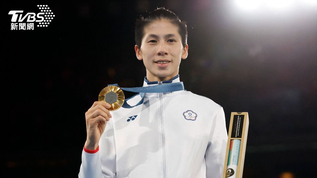 林郁婷完勝波蘭女將，以3回合全勝5：0拿下金牌。（圖／達志影像路透社）
