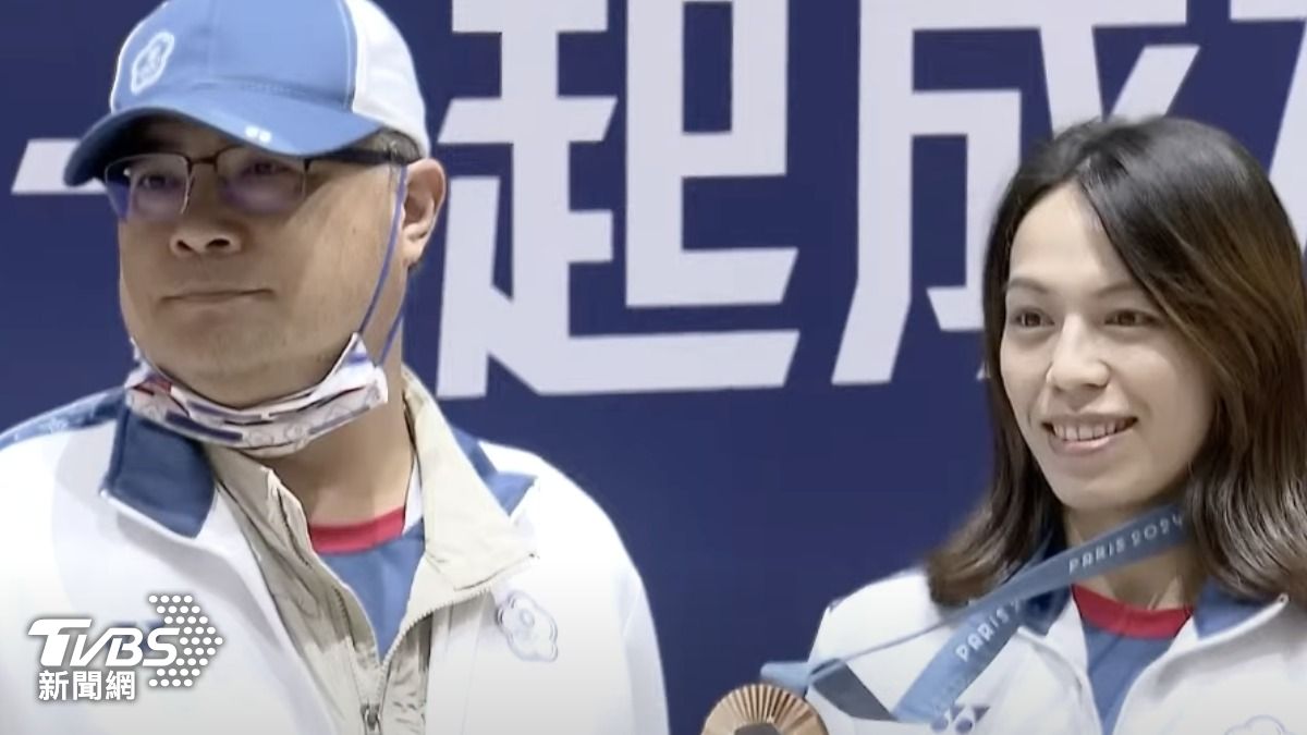 郭婞淳今（11）日清晨抵台。（圖／TVBS）