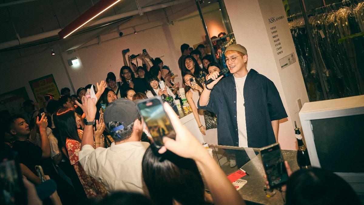 睽違6年!〈太陽〉邱振哲無預警宣布好消息 還參加月老派對