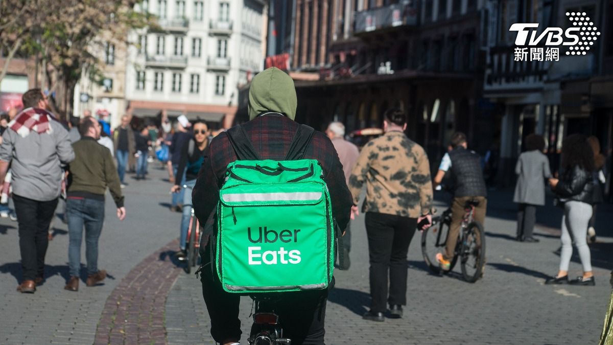 最受歡迎的Uber Eats訂單是薯條和水。(示意圖/達志影像shutterstock)