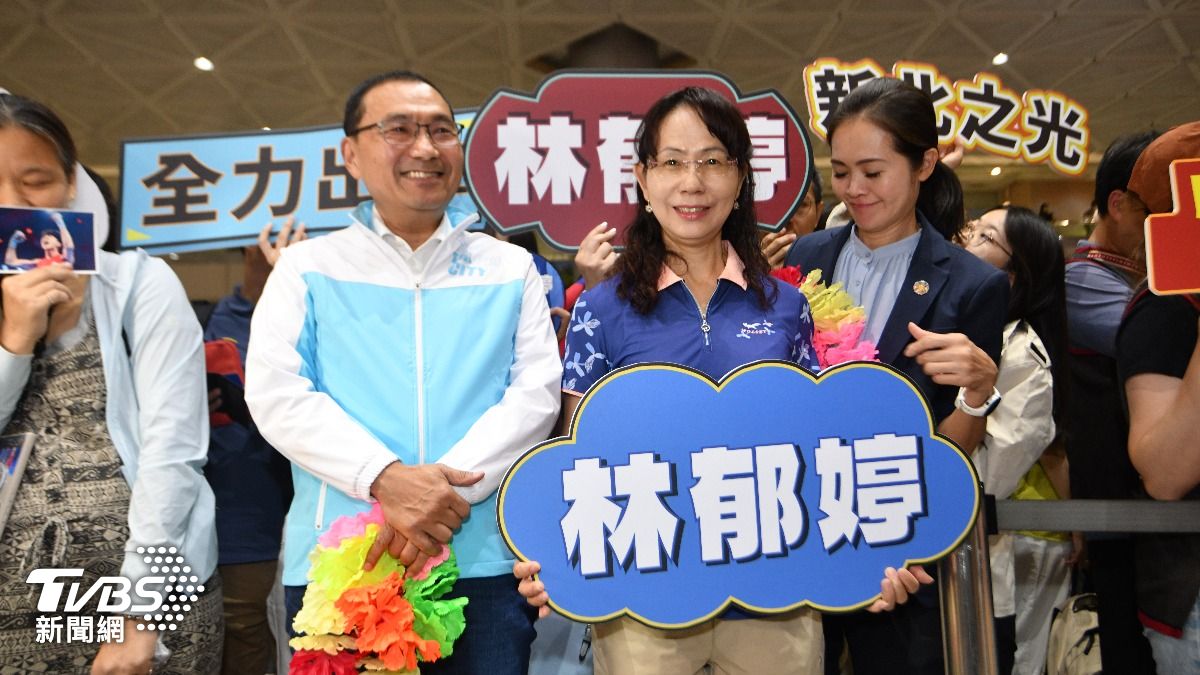 新北市長侯友宜、林郁婷媽媽。(圖/胡瑞麒攝)