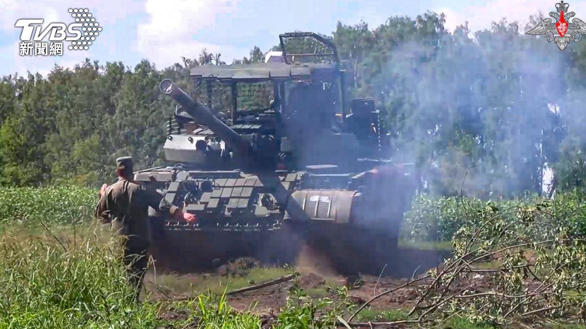 俄軍調集援軍前往庫斯克各戰線阻截烏軍快速推進。（圖／達志影像美聯社）