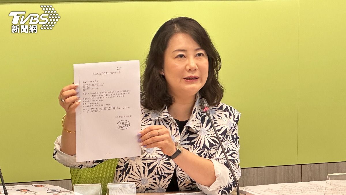 民眾黨漏報帳全推會計師 綠轟柯文哲「別老狐狸扮小白兔」