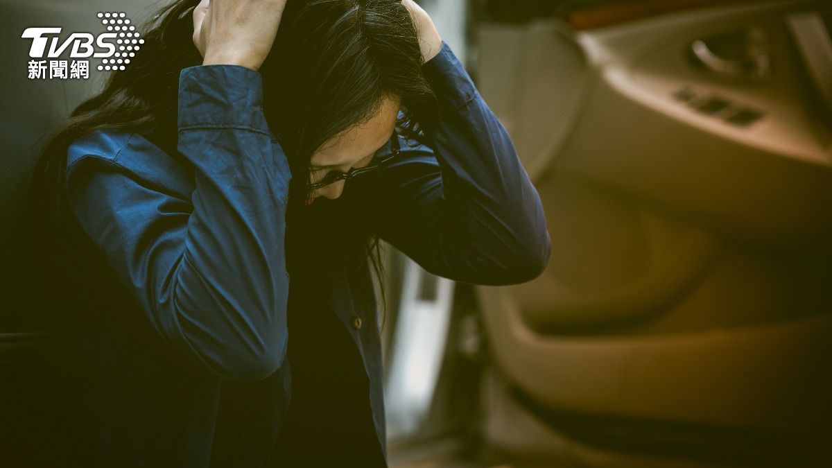 偷拍不雅片噁逼婚！辱妻站壁女　新北男得逞「轉頭秒外流」