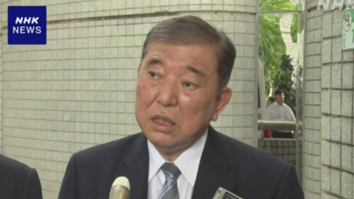 前自民黨幹事長石破茂於台北市內接受記者訪問。（圖／擷取自NHK）