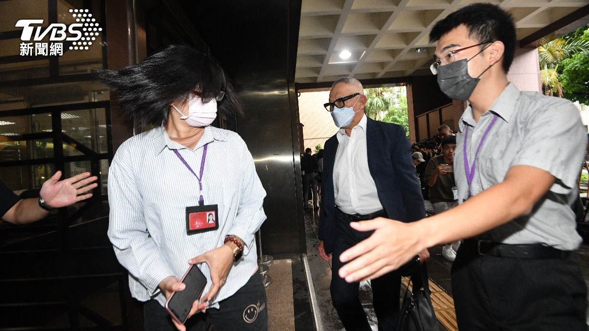 京華城容積率暴增　昨神秘大地主作證、今約談宋楚瑜女兒6人