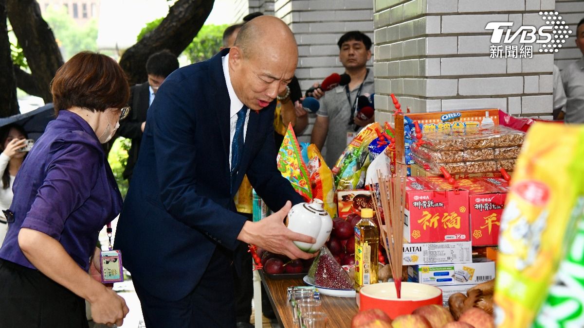 韓國瑜首度主持立法院中元普渡 祈求平安、朝野和諧