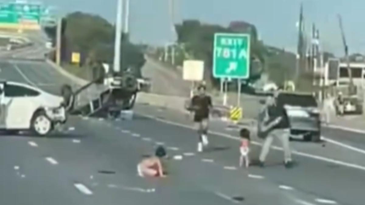 美車禍2幼兒拋飛車外！穿尿布「高速公路爬行」　網怒：判父母重罪