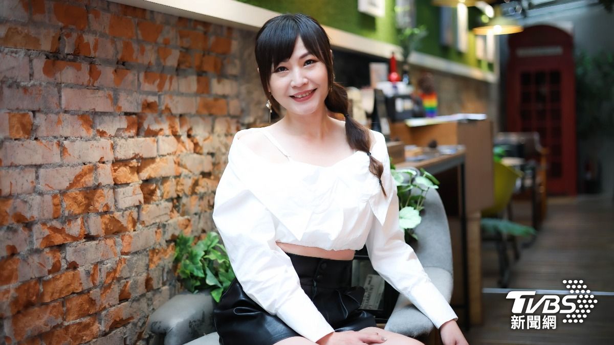 專訪/《紅人榜》女星遭狠酸「比賽沒用」 躲棉被大哭辛酸經歷全說了