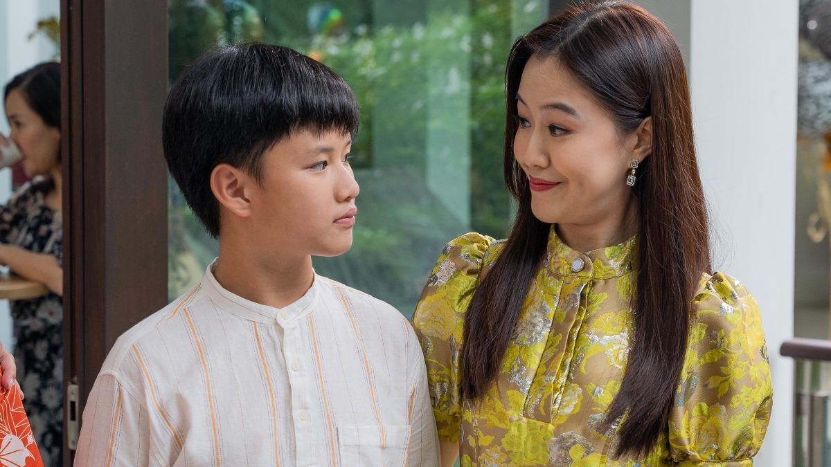 《小孩不笨3》演變成2個媽媽的鬥爭,想盡辦法讓孩子得到第一名,右為柳勝美。(圖/華映提供)