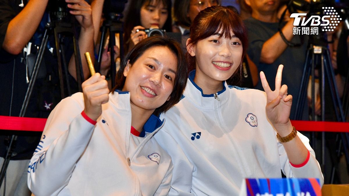 「跆拳甜心」羅嘉翎(右)、「柔道女王」連珍羚。(圖/胡瑞麒攝)