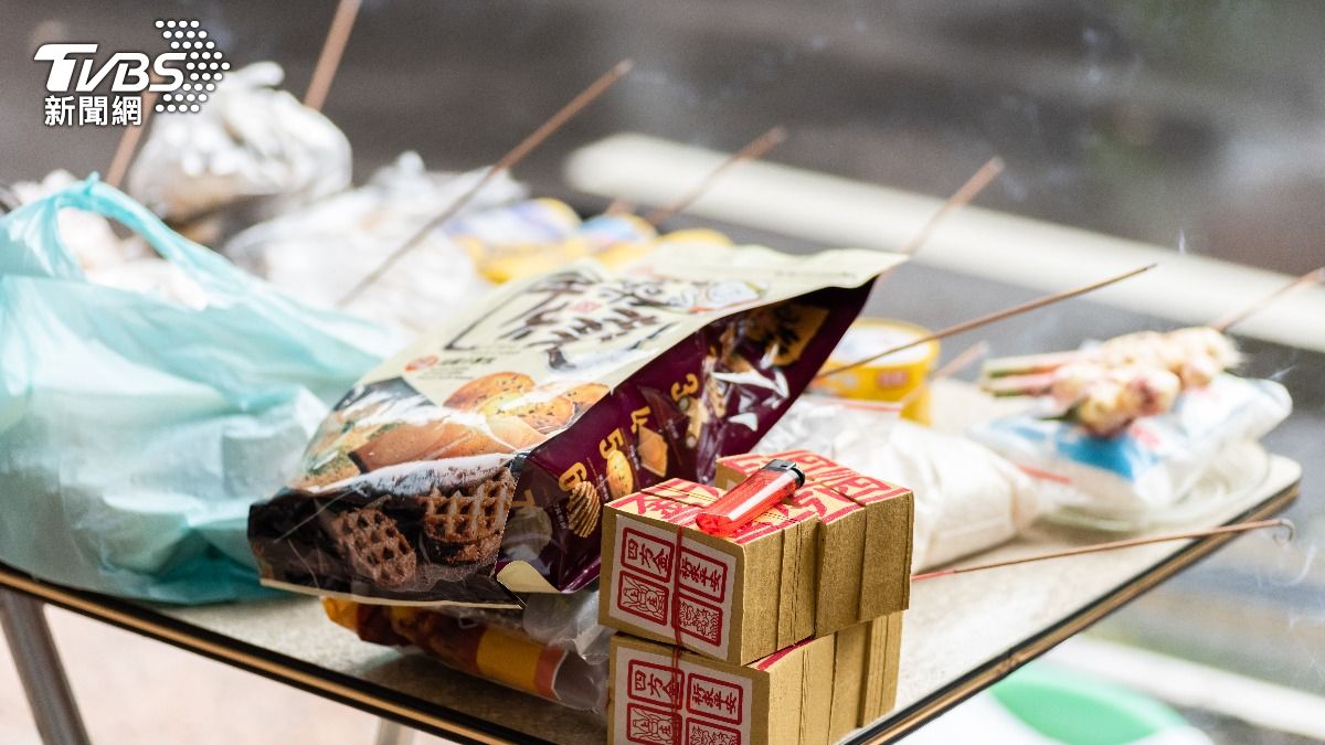 不信邪!普渡隨便亂拜「當晚立馬出事」 妹子嚇傻重拜:太毛了