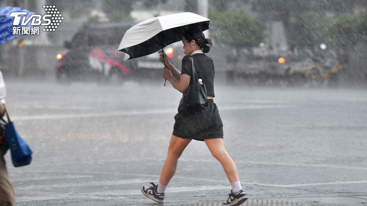天氣/出門帶傘!全台午後迎雷陣雨 中部以北雨勢更猛