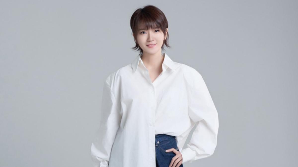 擁有驗光師執照!46歲女星揪老公開眼鏡店 曝近況美成這樣