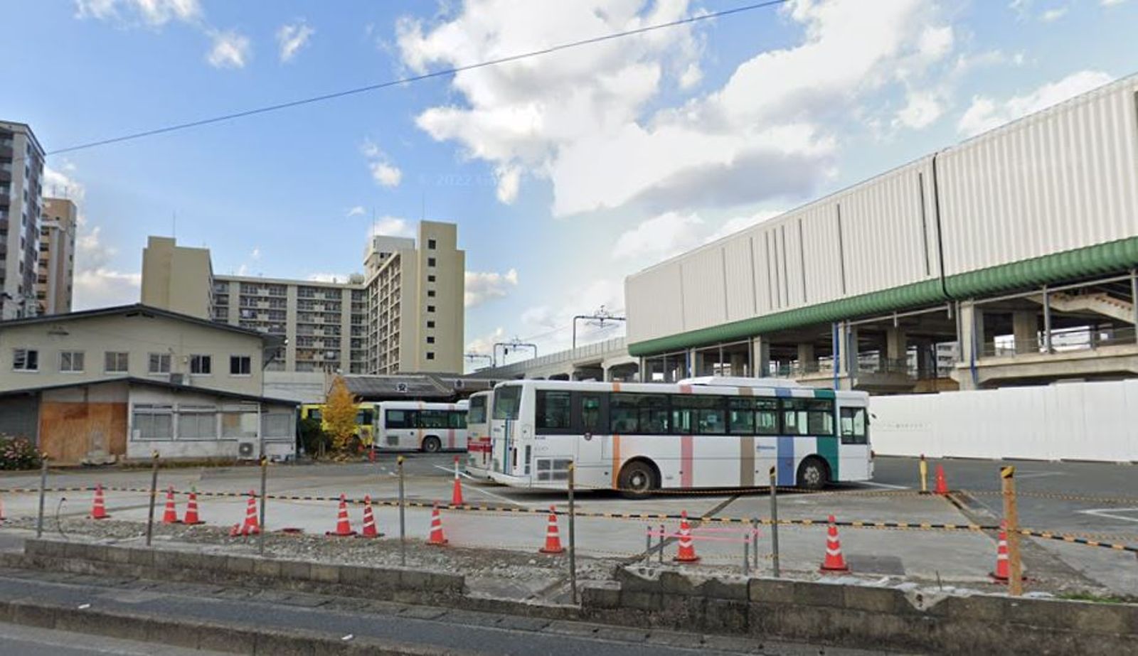福岡16歲女高中生上學前喝醉酒!搭公車逃票還「襲胸」司機大叔