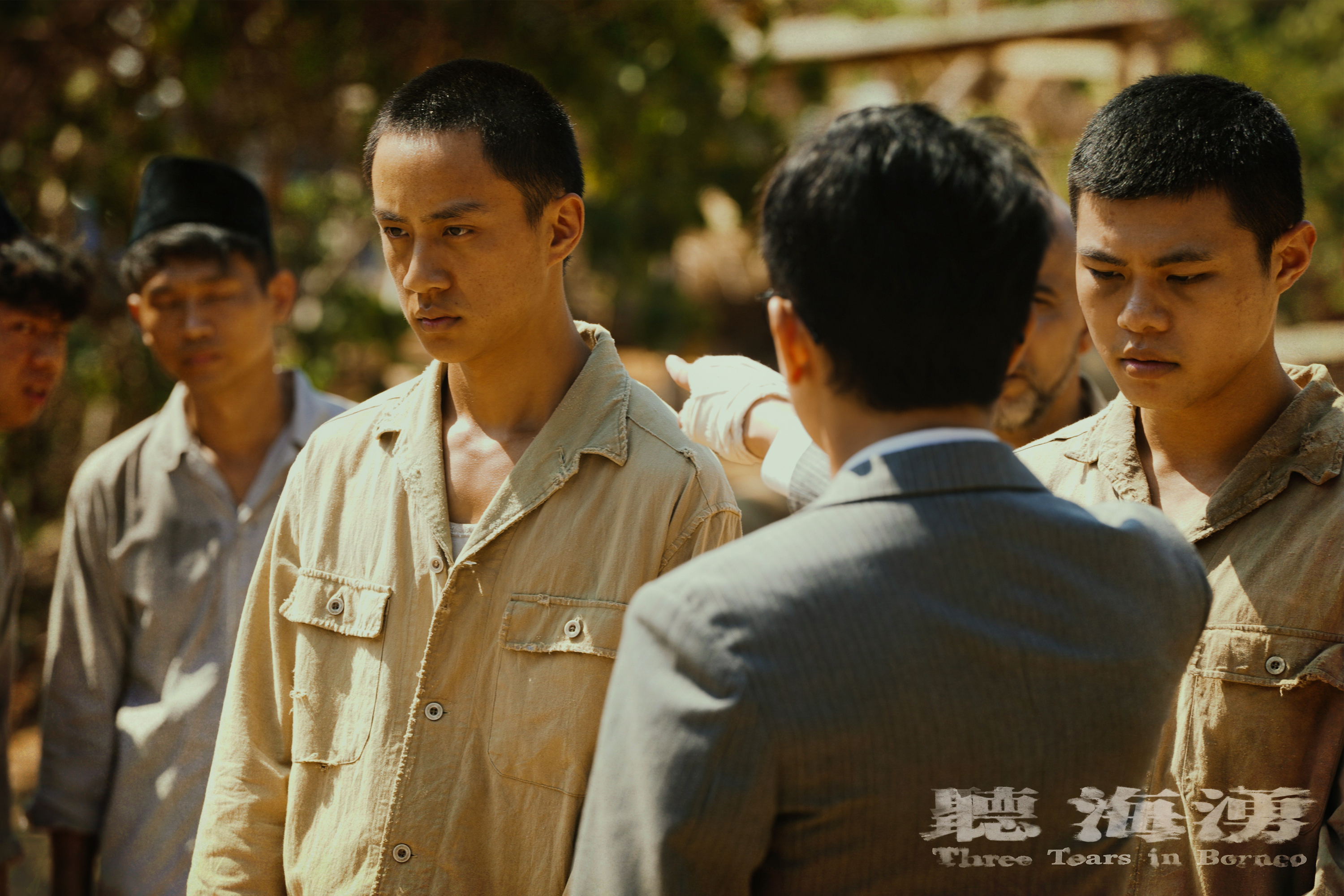 吳翰林(左)成為戰犯並被指控是屠殺案兇手。(圖/公視提供)