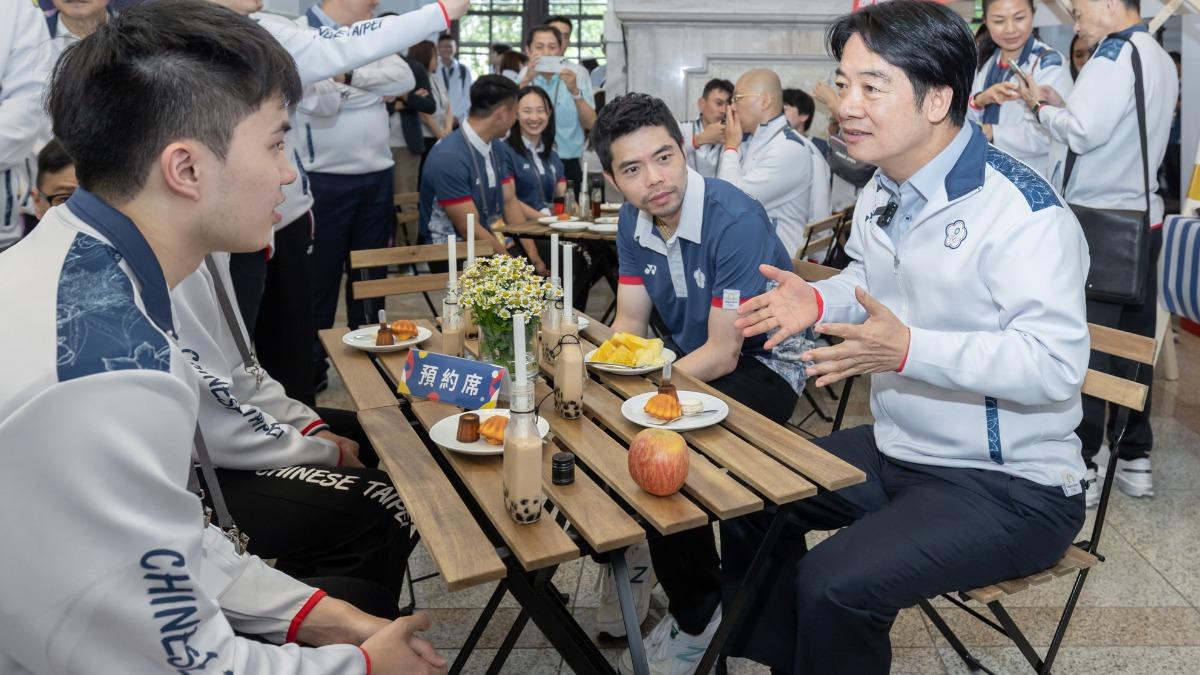 賴清德今在總統府舉辦台灣英雄派對為奧運選手喝采。(圖/總統府提供)