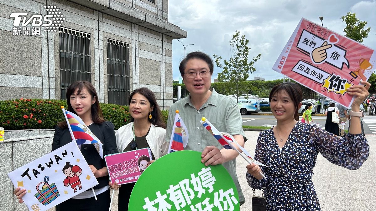 李洋、周天成都是他基中學弟 大學長林右昌出席遊行歡呼