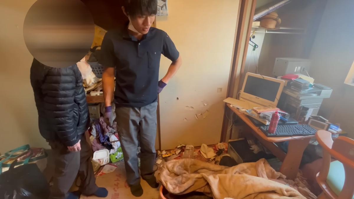 家屬也不敢置信房間有人骨。（圖／翻攝自スッキリンお片付けチャンネルYT）