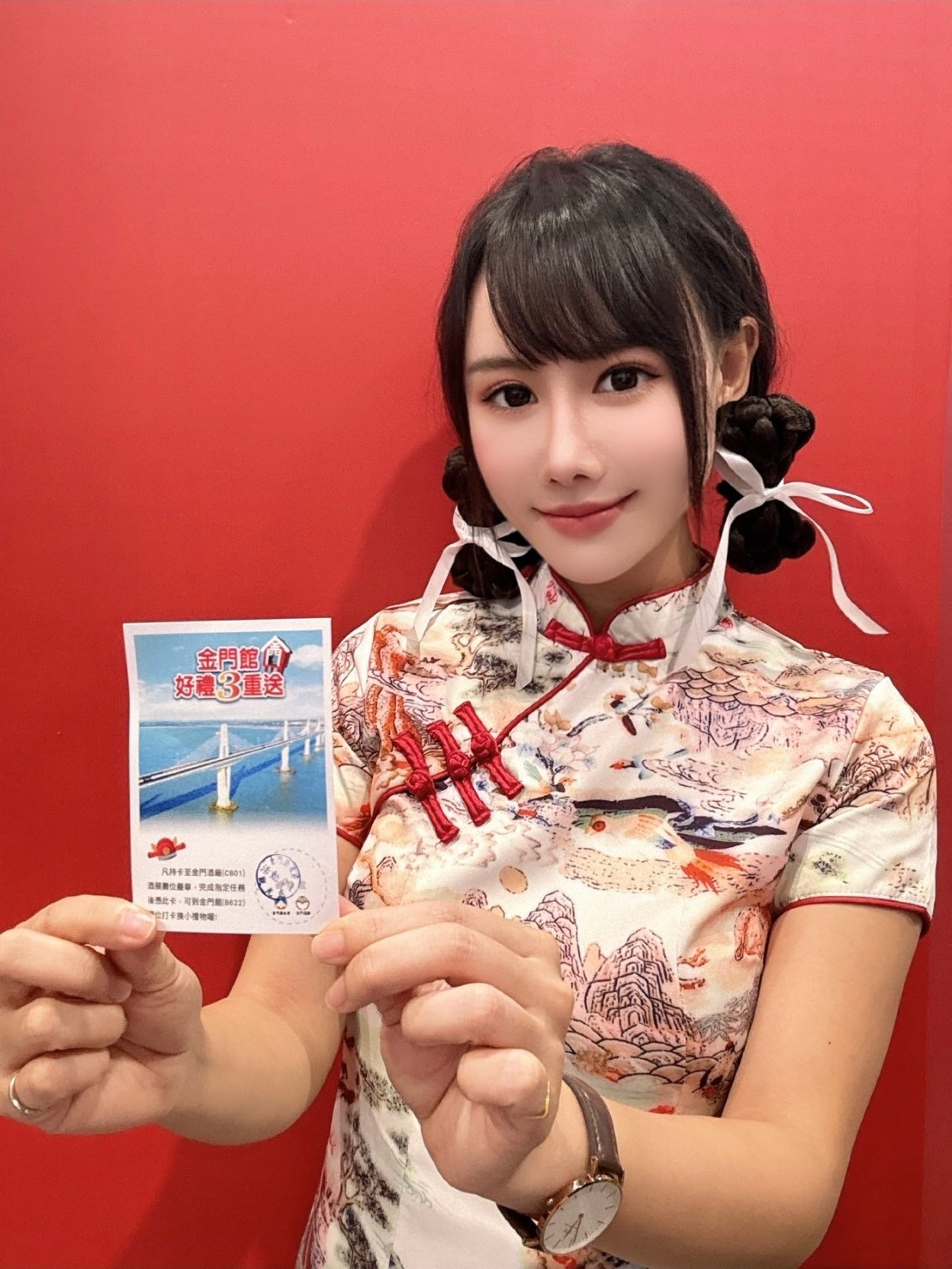 ▲金門館特別規劃雙向導客,齊力宣傳金酒新品上市限蒞金旅客購買的「金門限定款」活動。圖片來源:金門縣政府