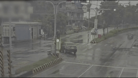 陳裕福左轉卻遭對向直行車衝撞。（圖／TVBS）