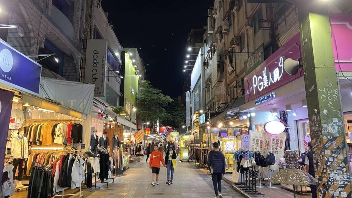 整排店掛10個租!高雄昔「霸王商圈」全滅 内行曝主因:沒辦法