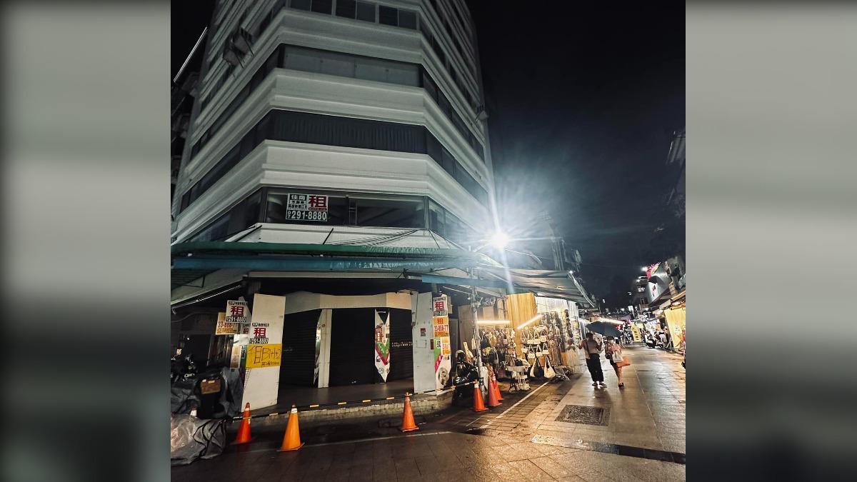 網友曬出週六晚上新崛江街道畫面。（圖／翻攝自臉書）